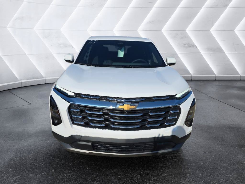 New 2027 Chevrolet Equinox LT w/ Safety and Technology Package FWD image 2