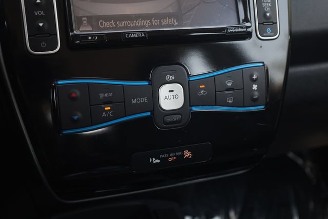 Used 2015 Nissan Leaf SL w/ Premium Package FWD image 21