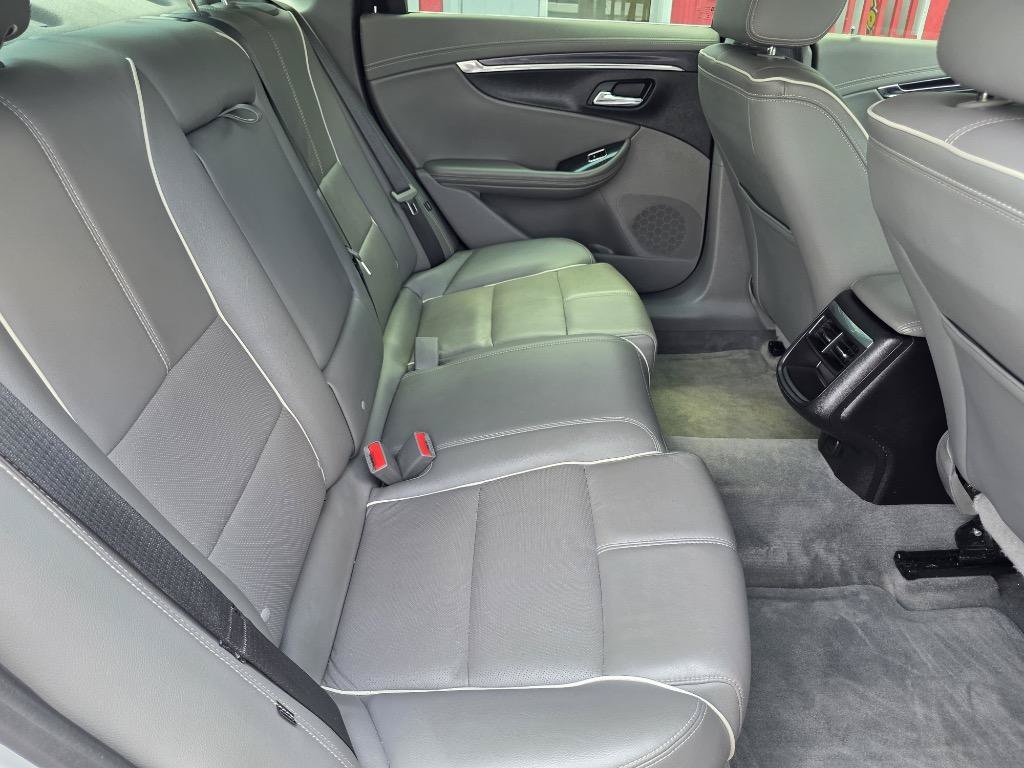 Used 2016 Chevrolet Impala LTZ FWD image 28