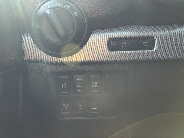 Used 2019 Nissan Titan PRO-4X image 29