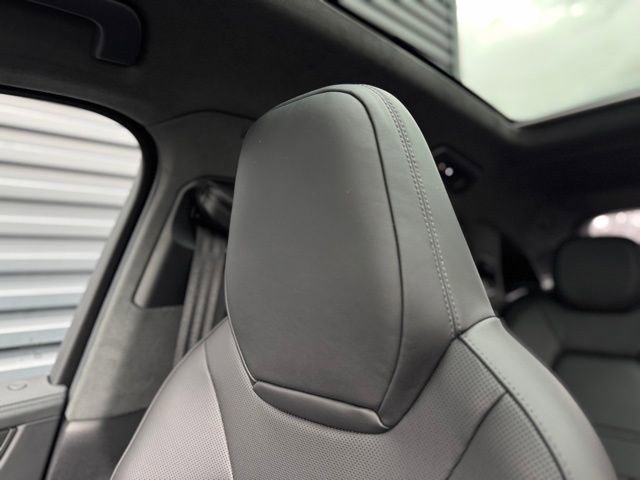 New 2026 Porsche Cayenne GTS image 32