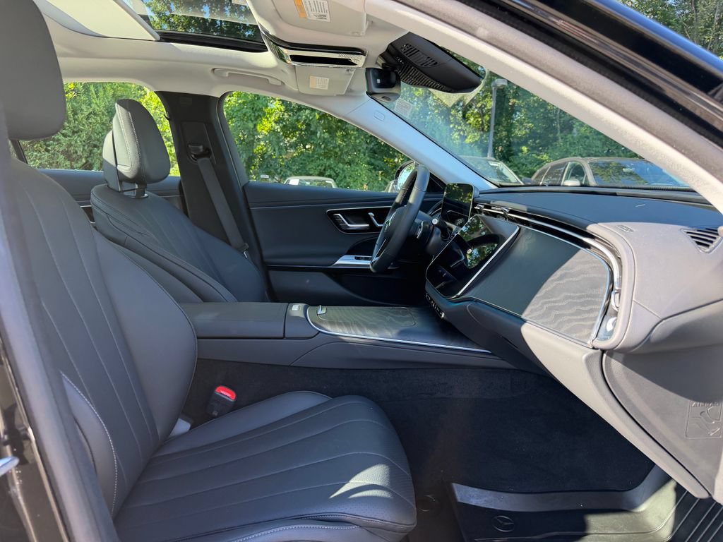Used 2026 Mercedes-Benz E 350 4MATIC Sedan image 16