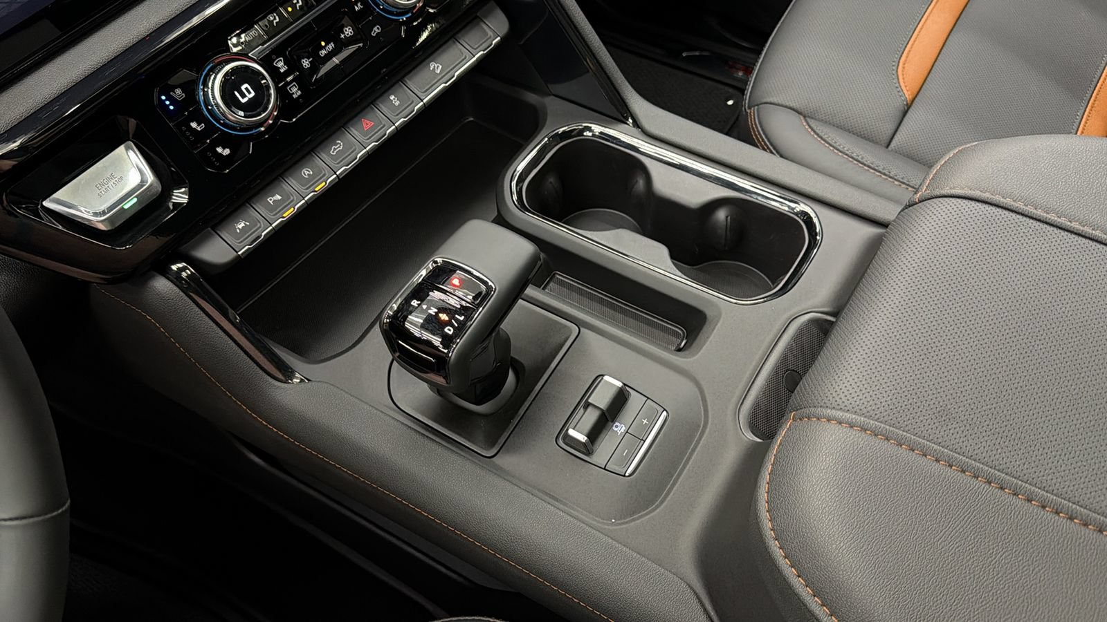 Used 2026 GMC Sierra 1500 AT4 w/ AT4 Premium Package AWD/4WD image 25