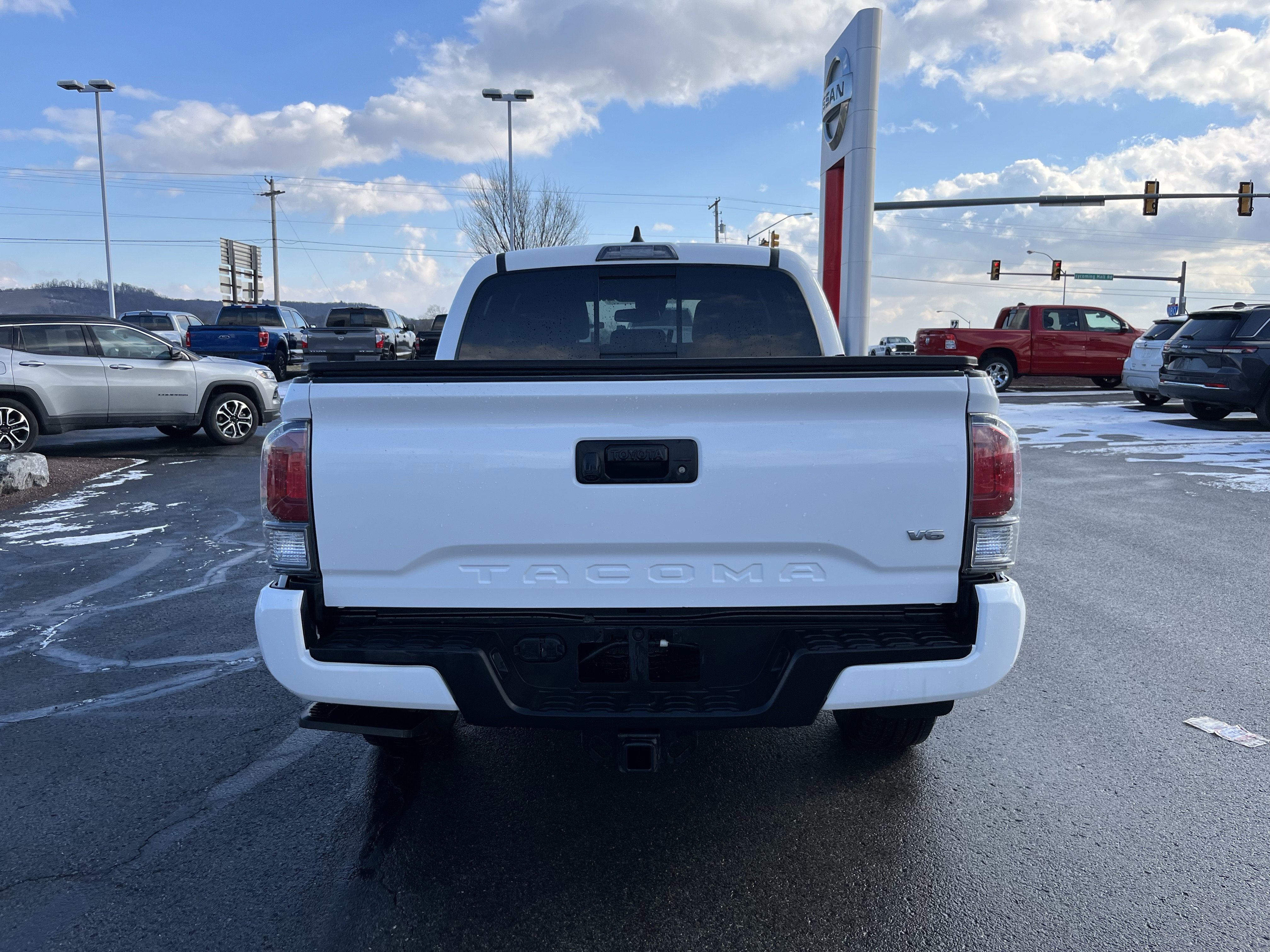 Used 2023 Toyota Tacoma TRD Sport image 4