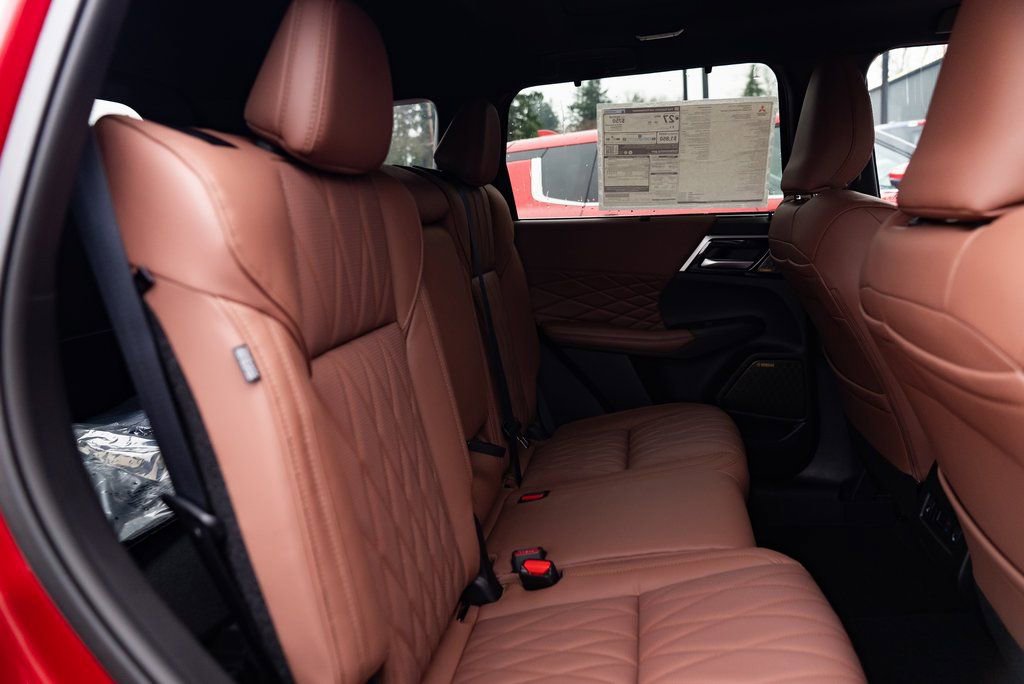 New 2026 Mitsubishi Outlander SEL image 23