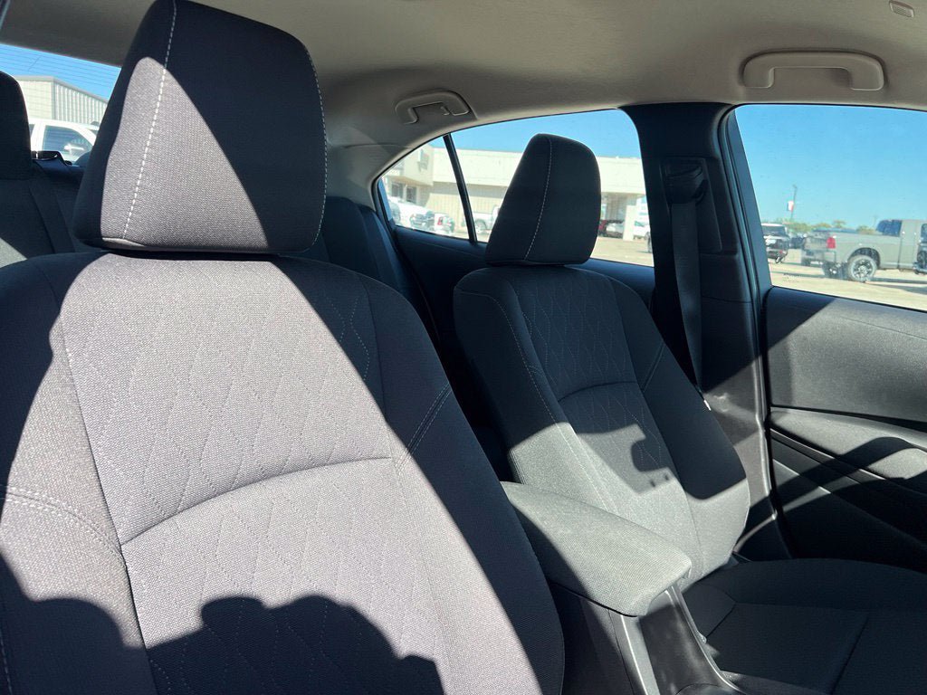 Used 2025 Toyota Corolla LE FWD image 25
