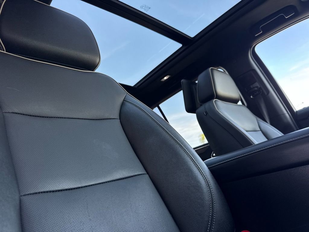 Used 2021 Chevrolet Suburban Premier image 20