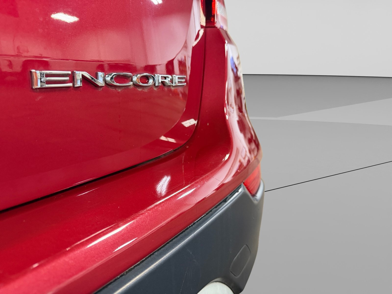 Used 2018 Buick Encore Preferred FWD image 41