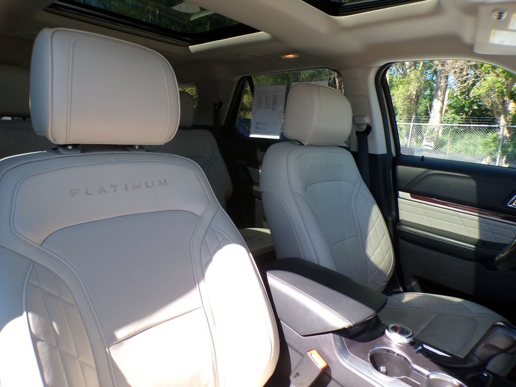 Used 2018 Ford Explorer Platinum AWD/4WD image 12