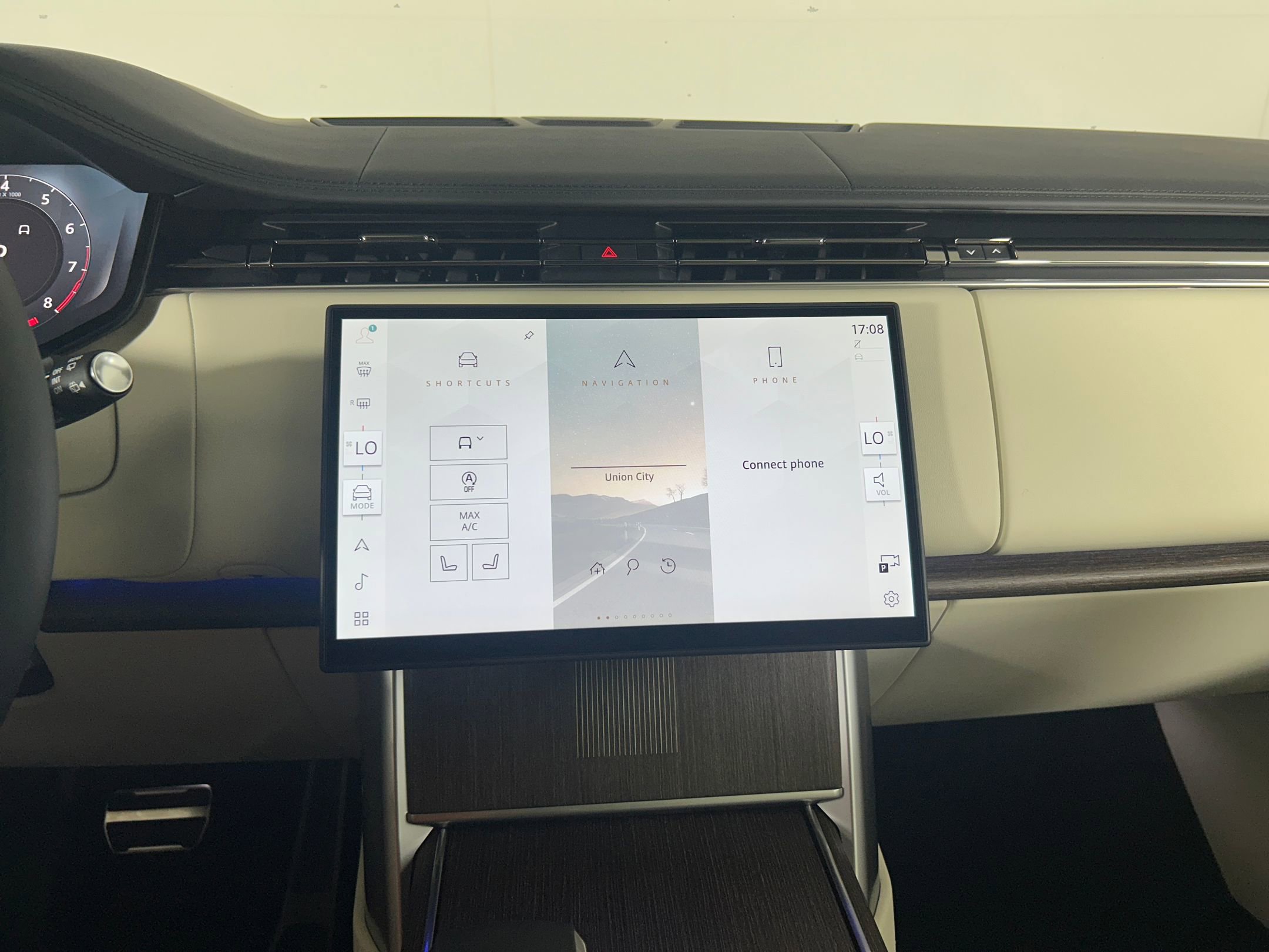 New 2025 Land Rover Range Rover Long Wheelbase Autobiography image 22