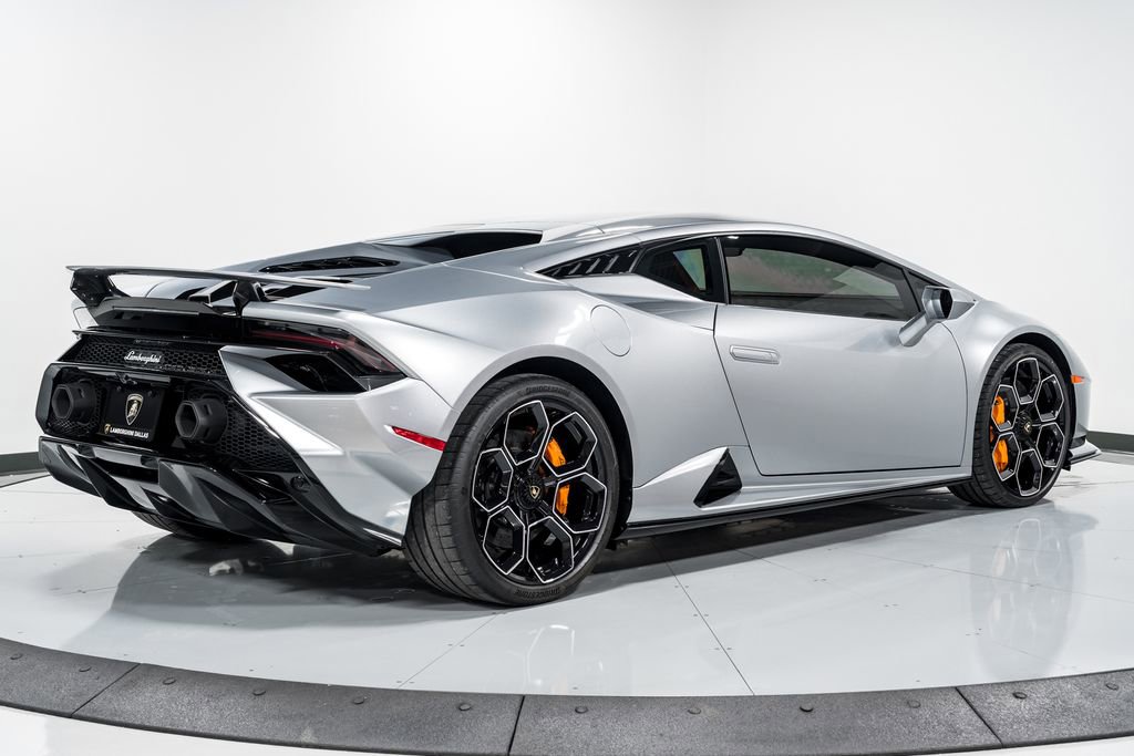 Used 2023 Lamborghini Huracan Tecnica RWD image 3