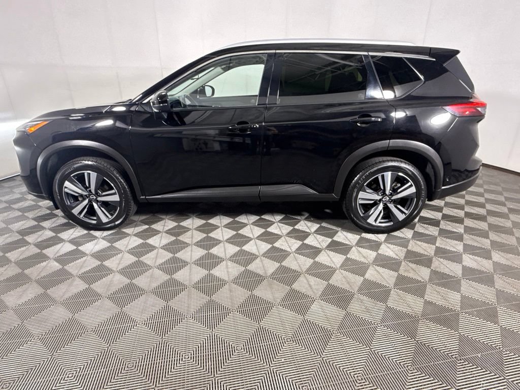Used 2024 Nissan Rogue SL AWD/4WD image 7