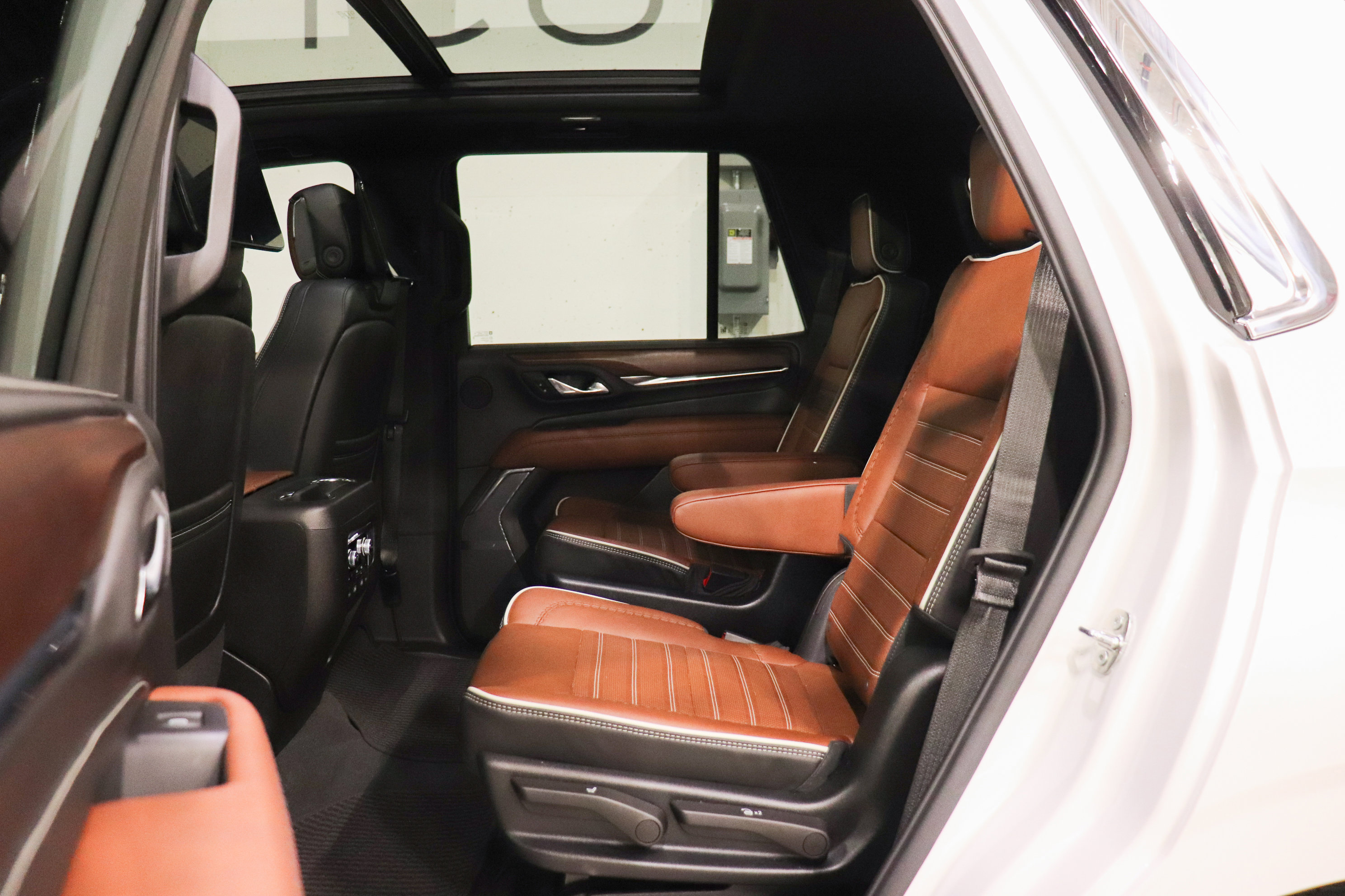 Used 2023 GMC Yukon Denali Ultimate image 19