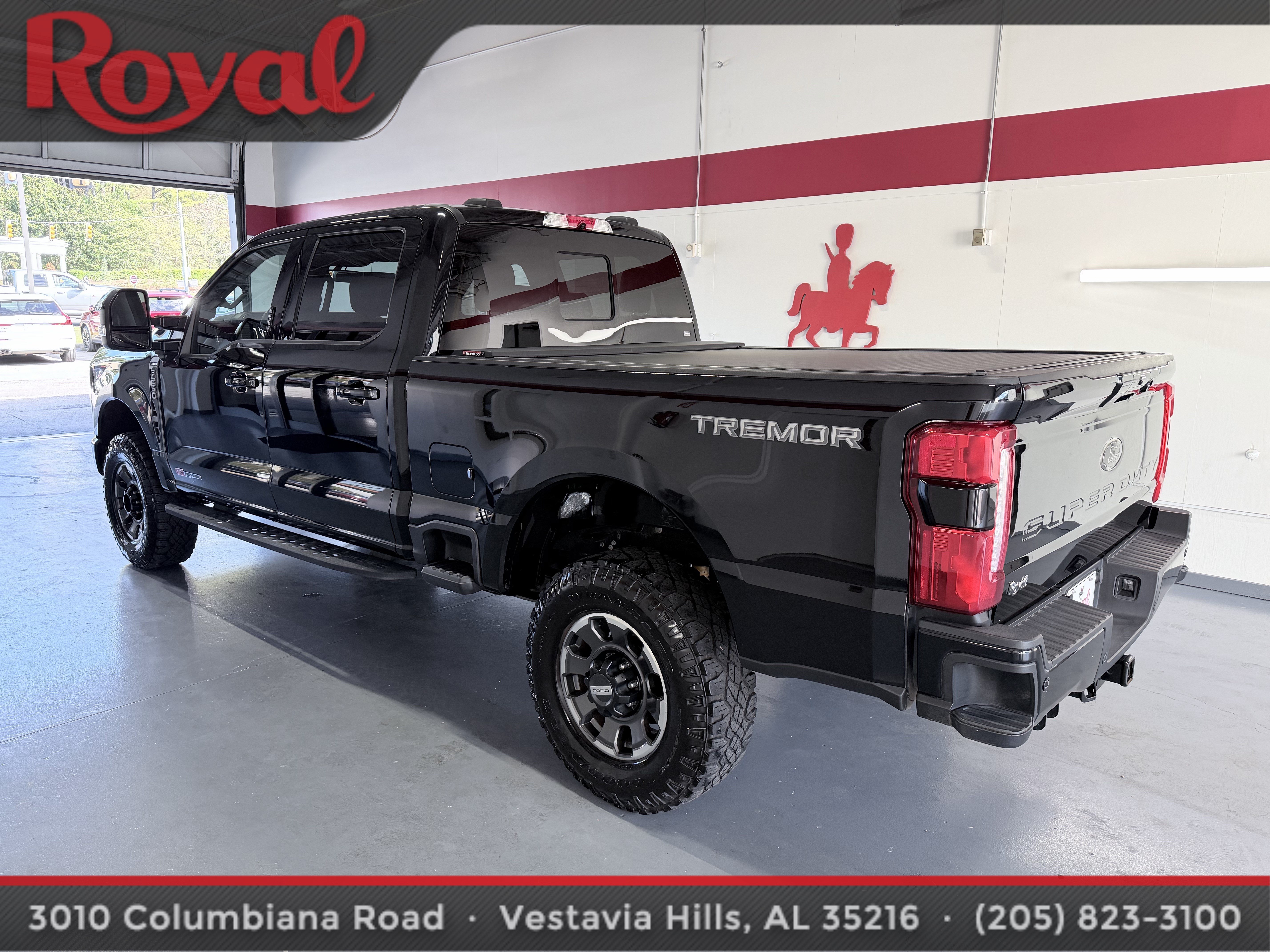 Used 2023 Ford F250 Lariat w/ Lariat Ultimate Package AWD/4WD image 7