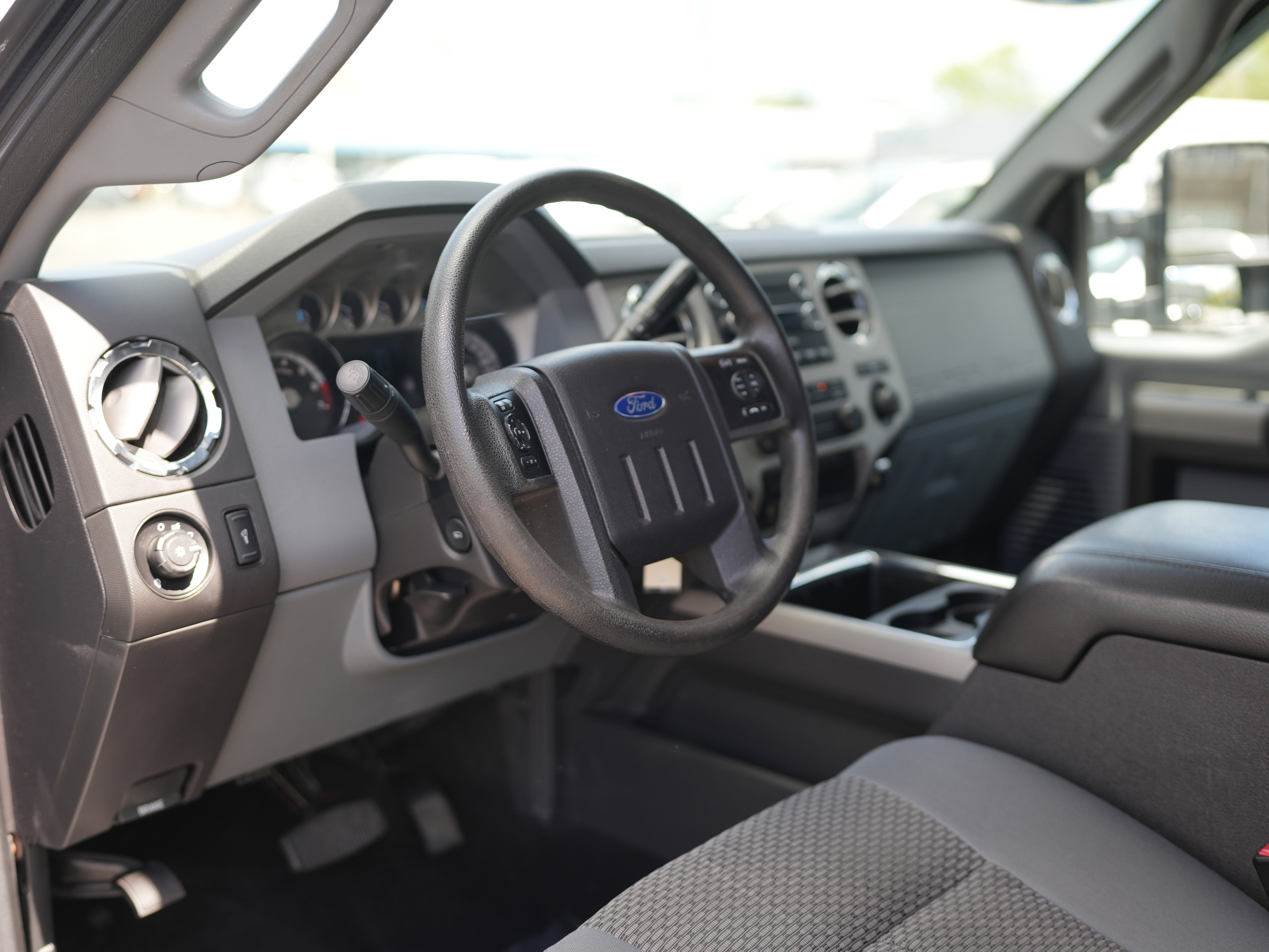 Used 2014 Ford F250 XLT w/ XTR Plus Package AWD/4WD image 13
