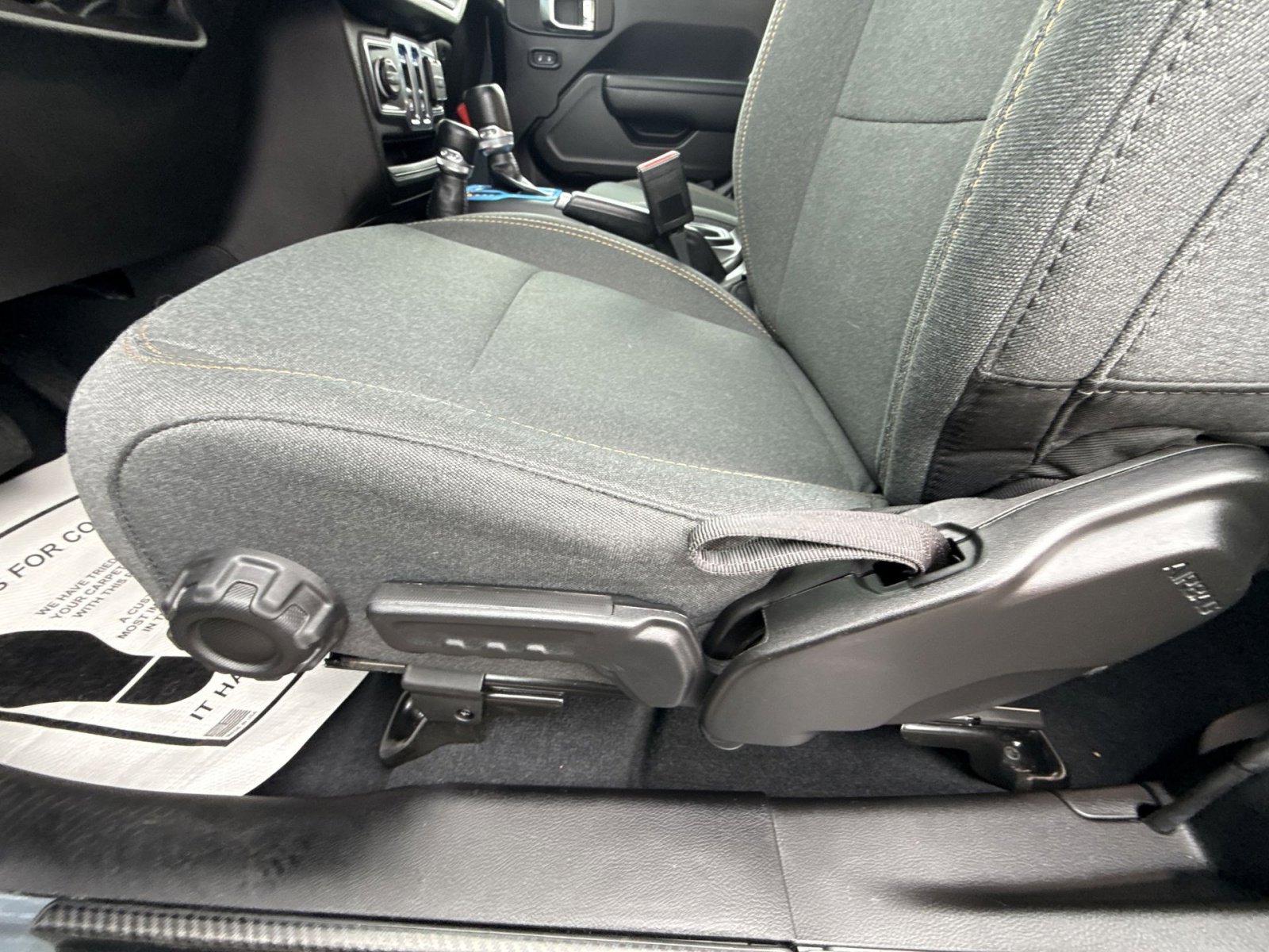 Used 2024 Jeep Wrangler Sport S image 14