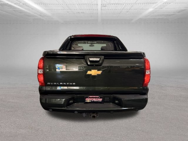 Used 2013 Chevrolet Avalanche LTZ AWD/4WD image 22