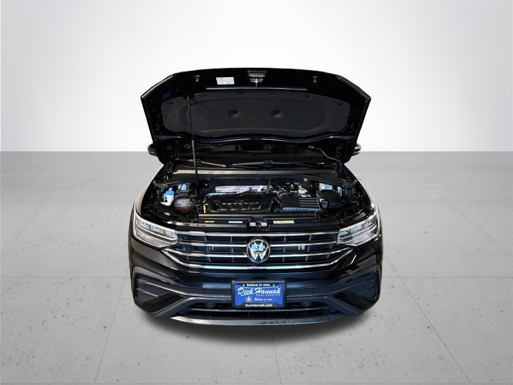 Certified 2024 Volkswagen Tiguan SE w/ Panoramic Sunroof Package AWD/4WD image 23