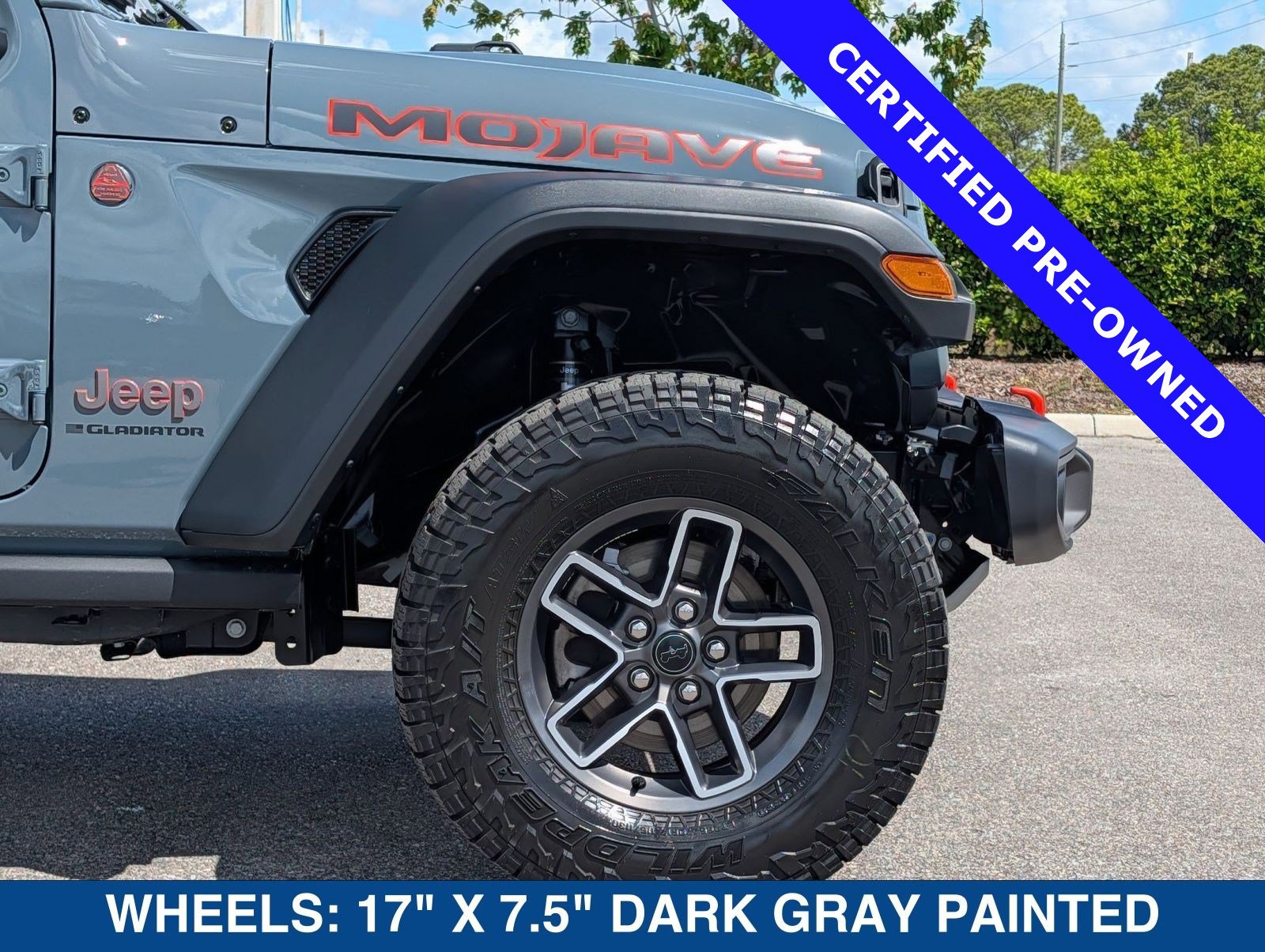 Used 2025 Jeep Gladiator Mojave w/ Safety Group image 11