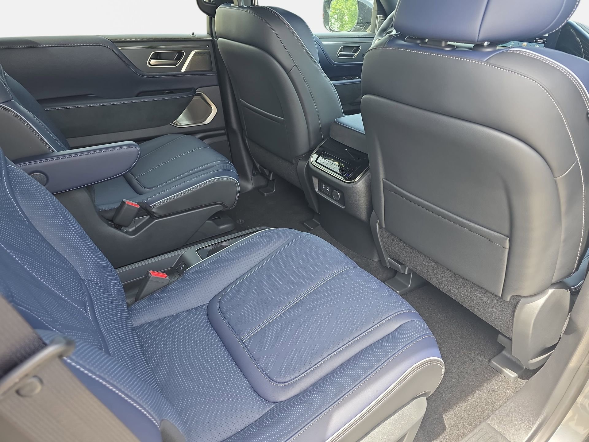 New 2026 INFINITI QX80 4WD w/ Sport Exterior Package image 11