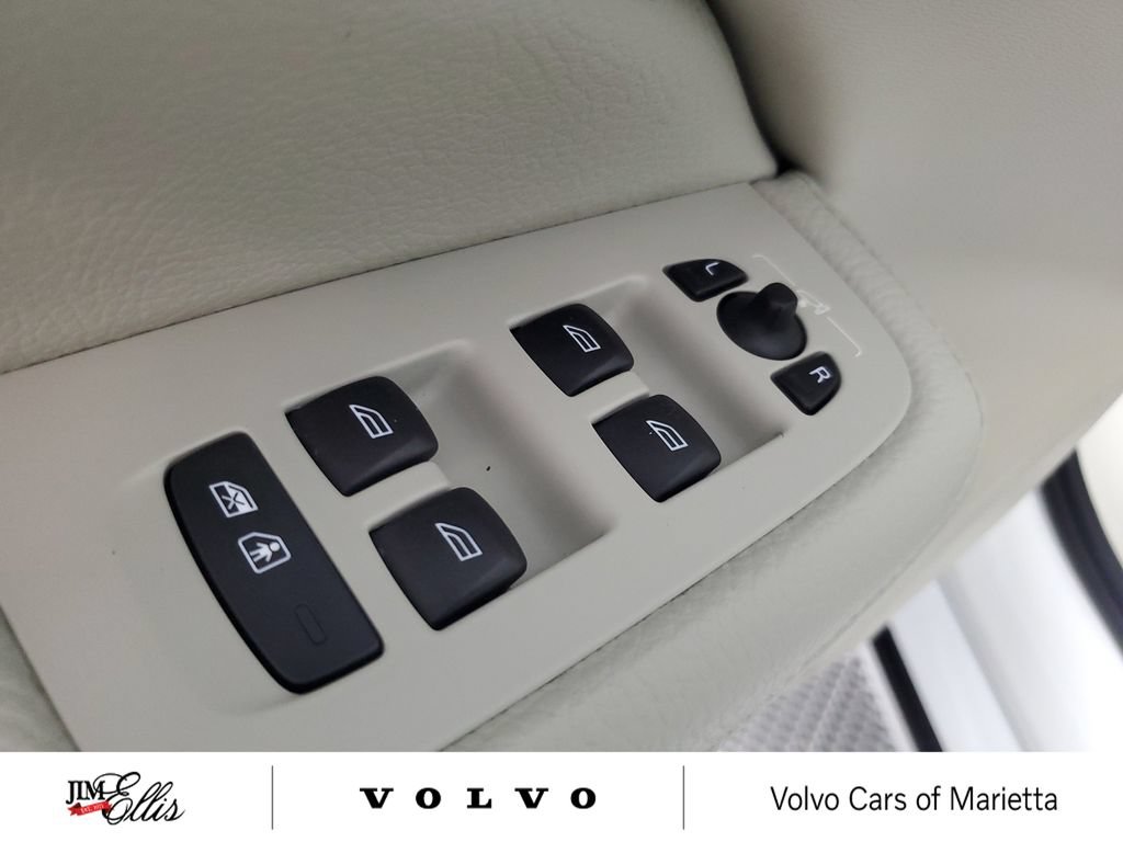 Used 2021 Volvo S60 T5 Momentum w/ Climate Package FWD image 20