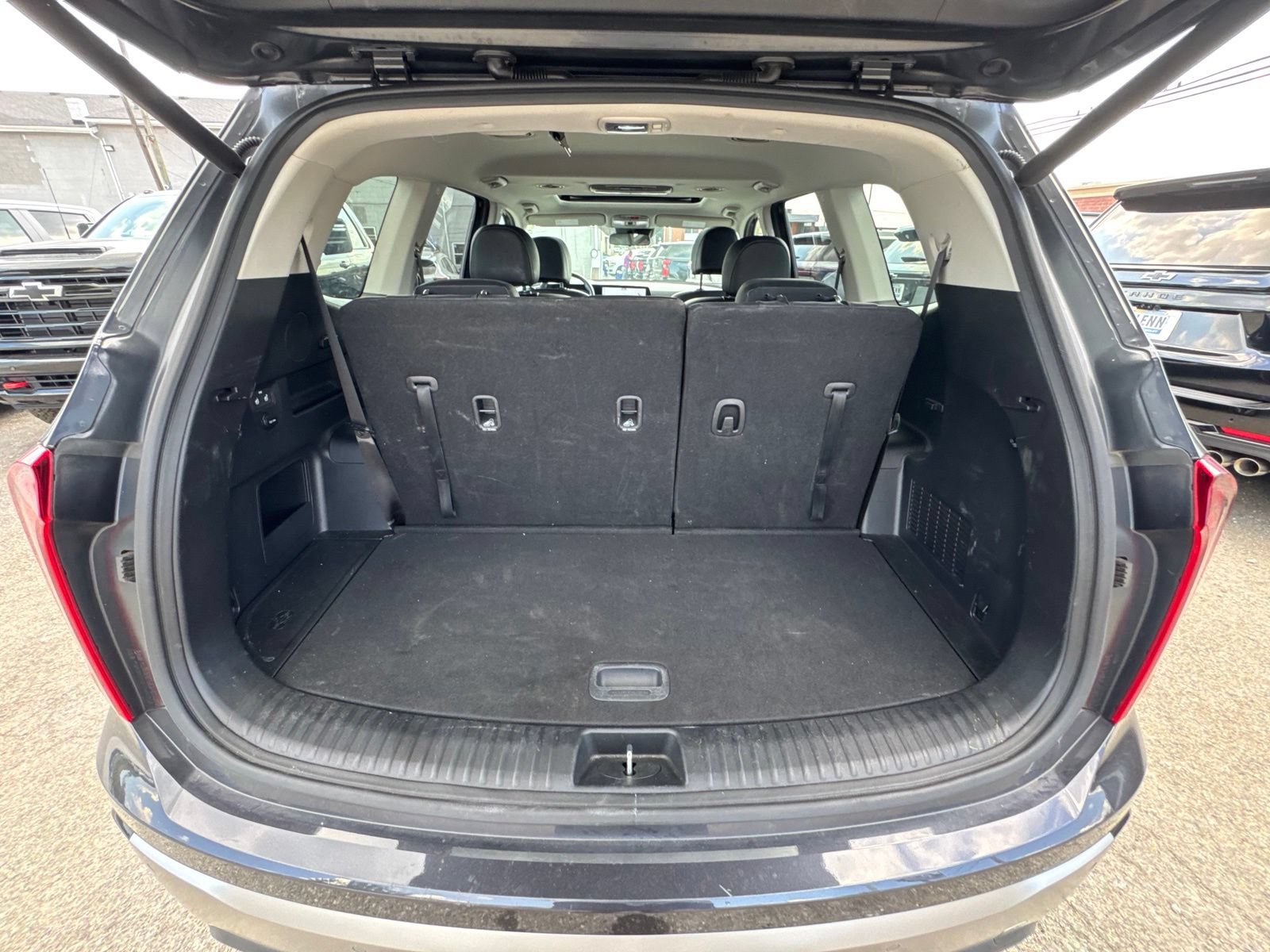 Used 2025 Kia Telluride S FWD image 25