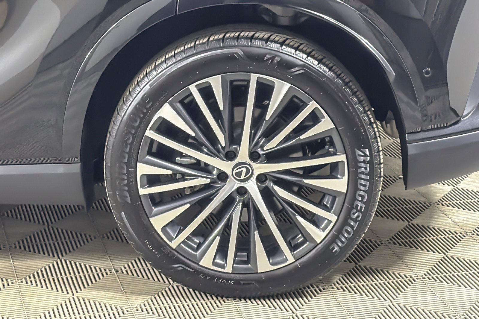 Used 2024 Lexus RX 350 Premium Plus w/ Convenience Package image 26