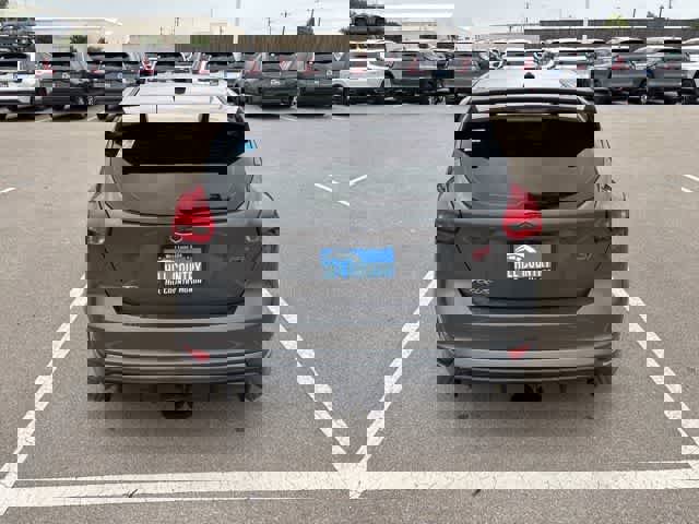 Used 2017 Ford Focus ST image 4