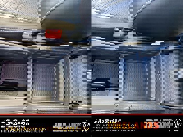 New 2025 Volkswagen Tiguan SE image 41