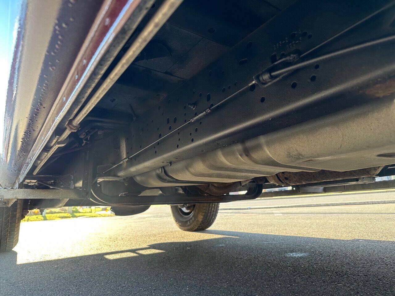 Used 2005 Ford E-350 and Econoline 350 XL RWD image 37