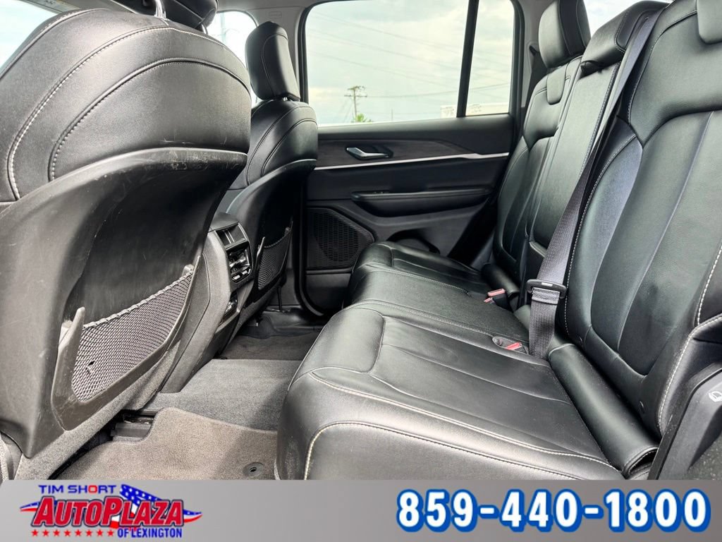 Used 2023 Jeep Grand Cherokee Limited AWD/4WD image 35