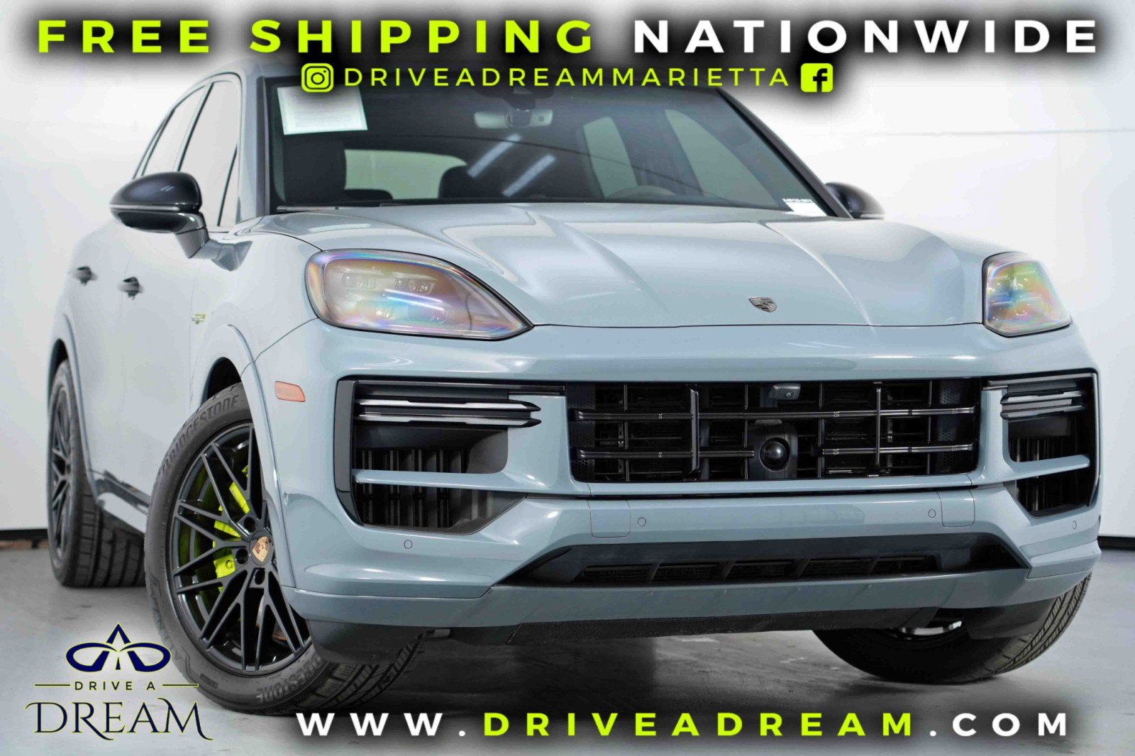 Used 2024 Porsche Cayenne Turbo AWD/4WD image 2