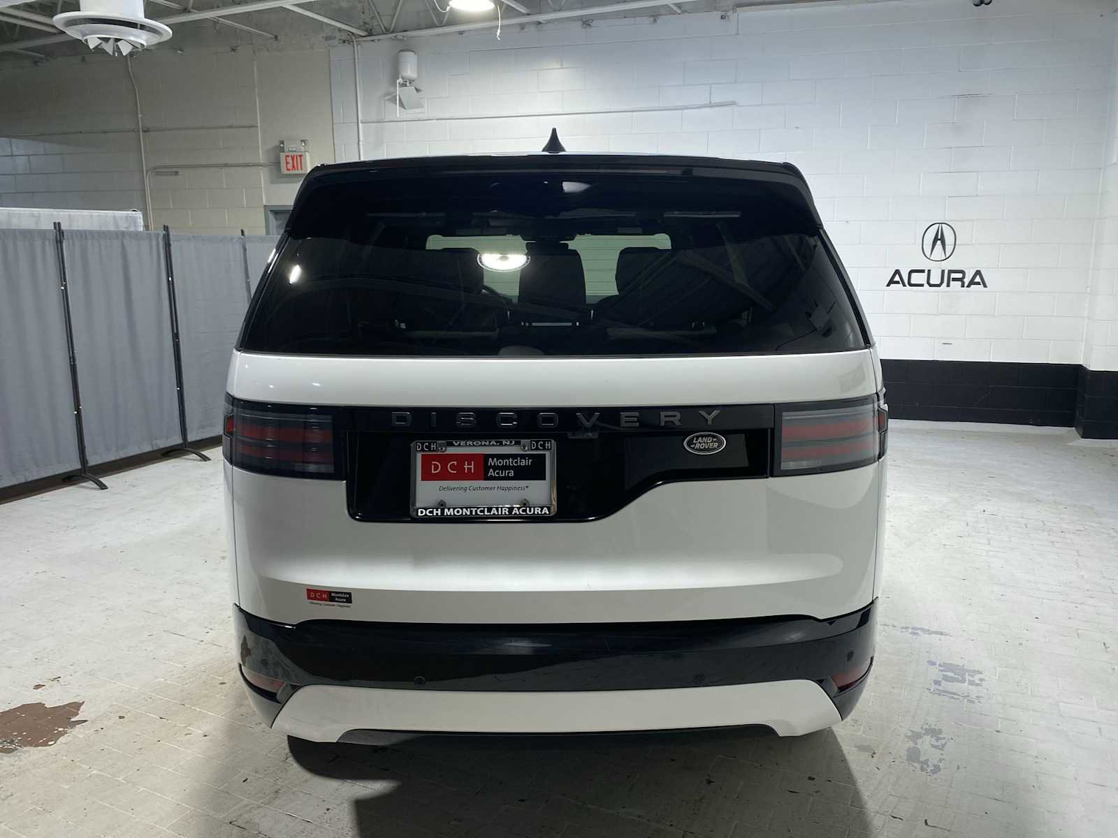 Used 2023 Land Rover Discovery S R-Dynamic AWD/4WD image 5
