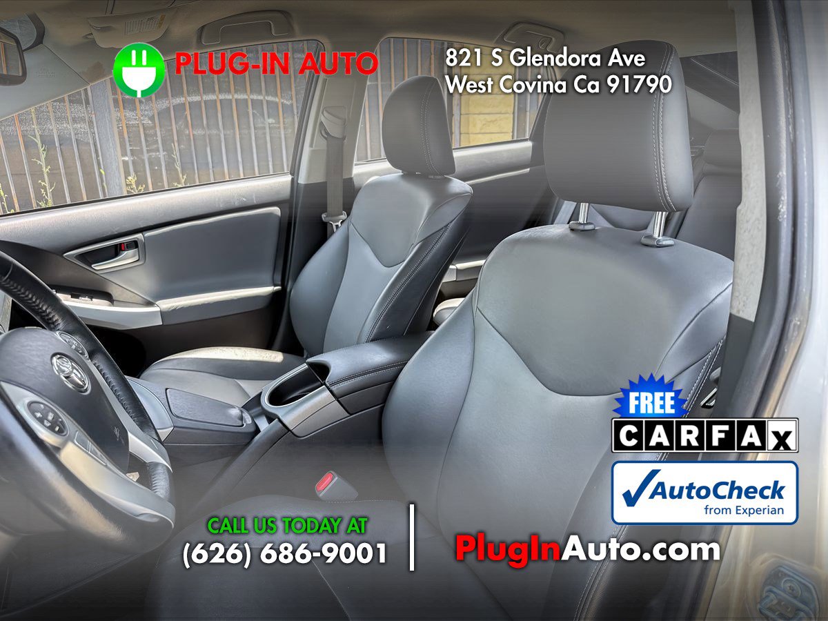 Used 2015 Toyota Prius Four FWD image 1