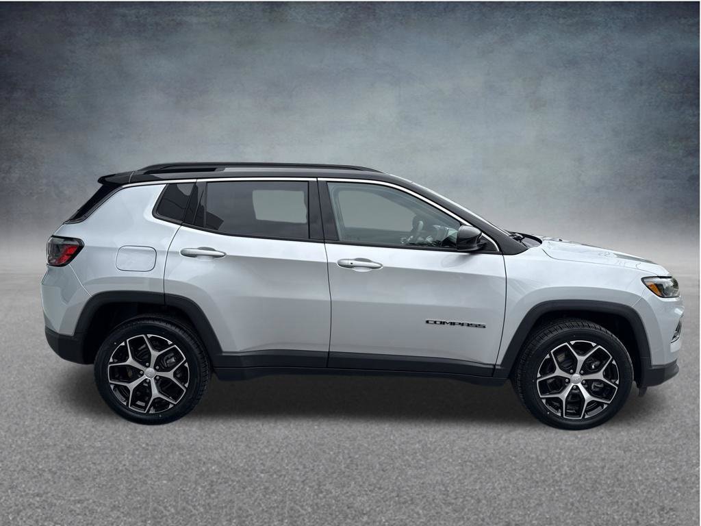 Used 2024 Jeep Compass Limited AWD/4WD image 6