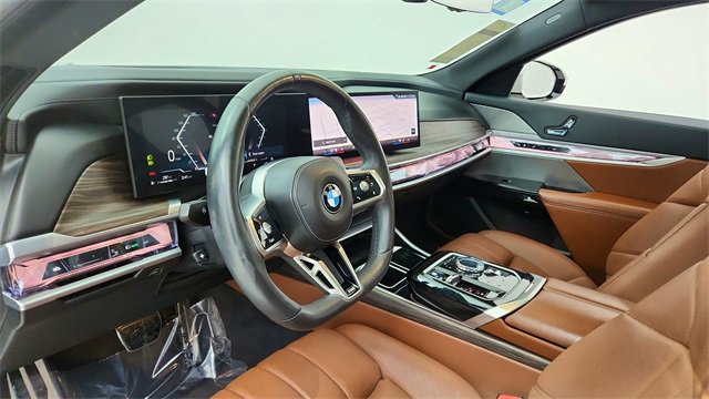 Used 2023 BMW 740i w/ Executive Package image 18