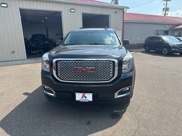 Used 2017 GMC Yukon Denali w/ Open Road Package AWD/4WD image 8