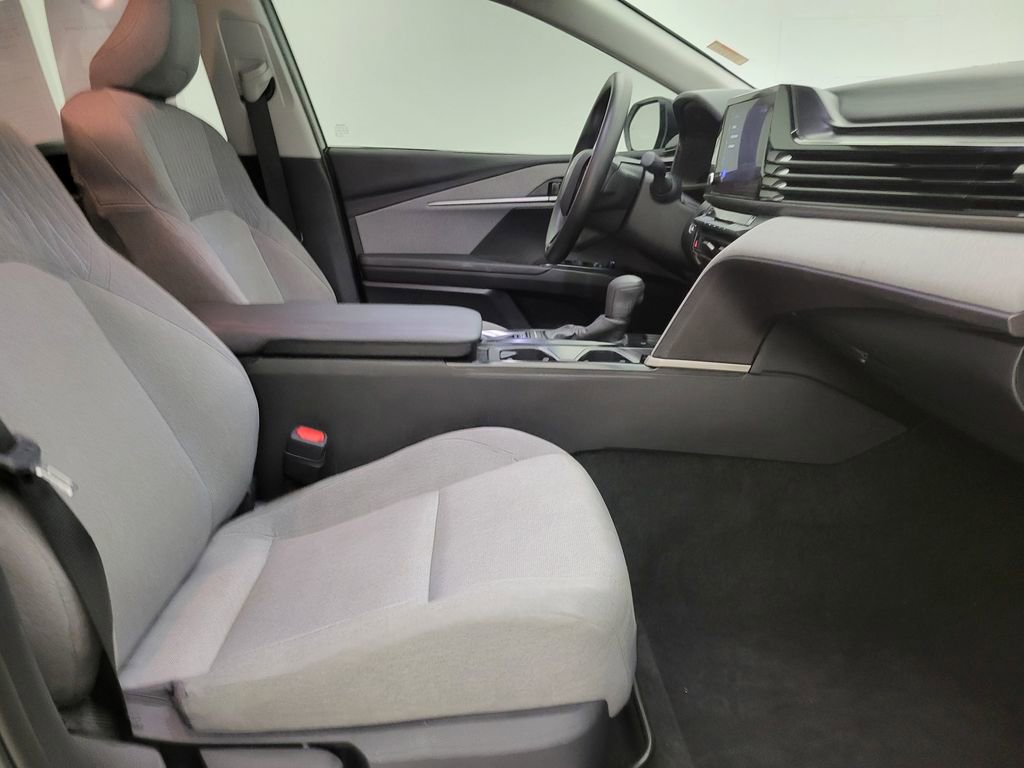 Used 2025 Toyota Camry LE image 33