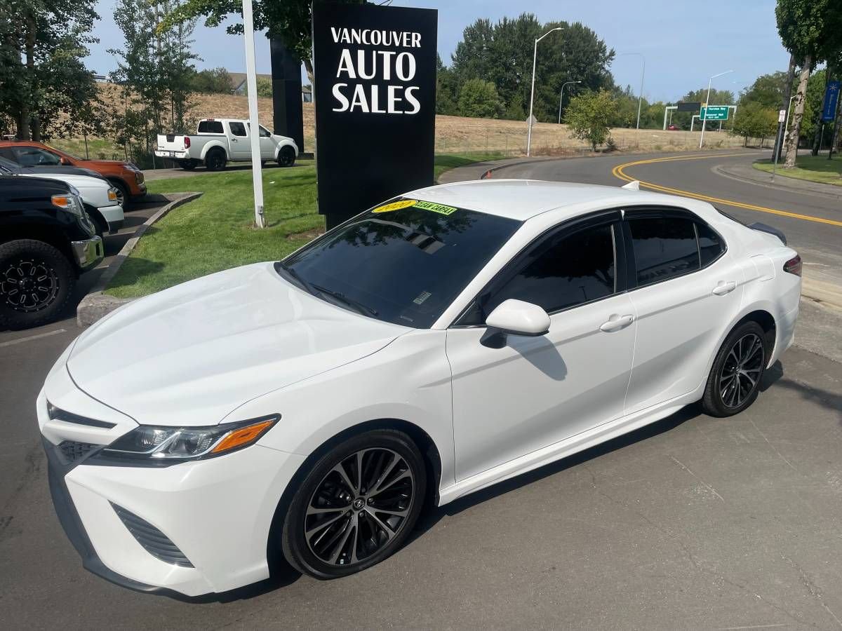 Used 2020 Toyota Camry SE
