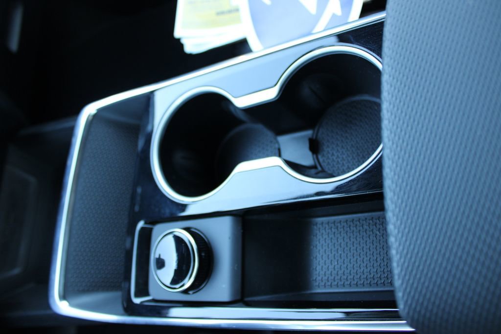 Used 2026 Chevrolet Equinox LT image 38