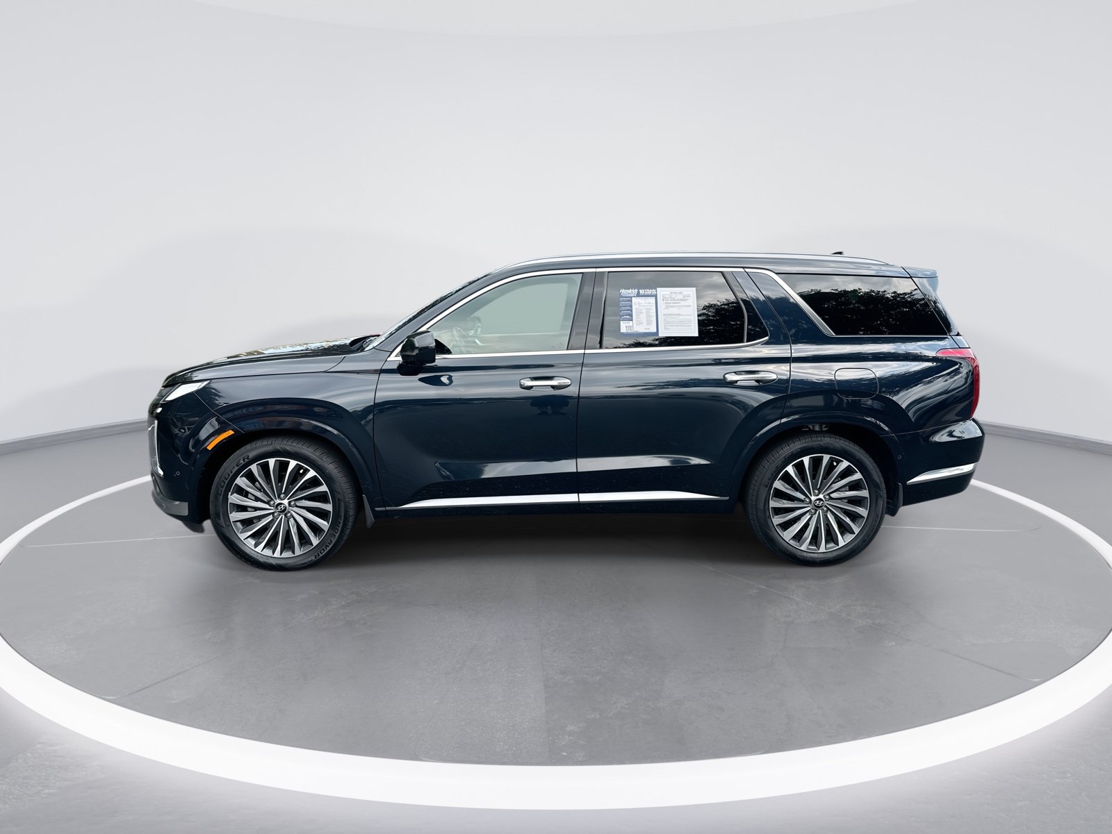 Used 2024 Hyundai Palisade Calligraphy FWD image 6