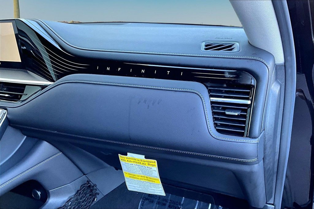 Used 2026 INFINITI QX80 Luxe w/ Cargo Package RWD image 17