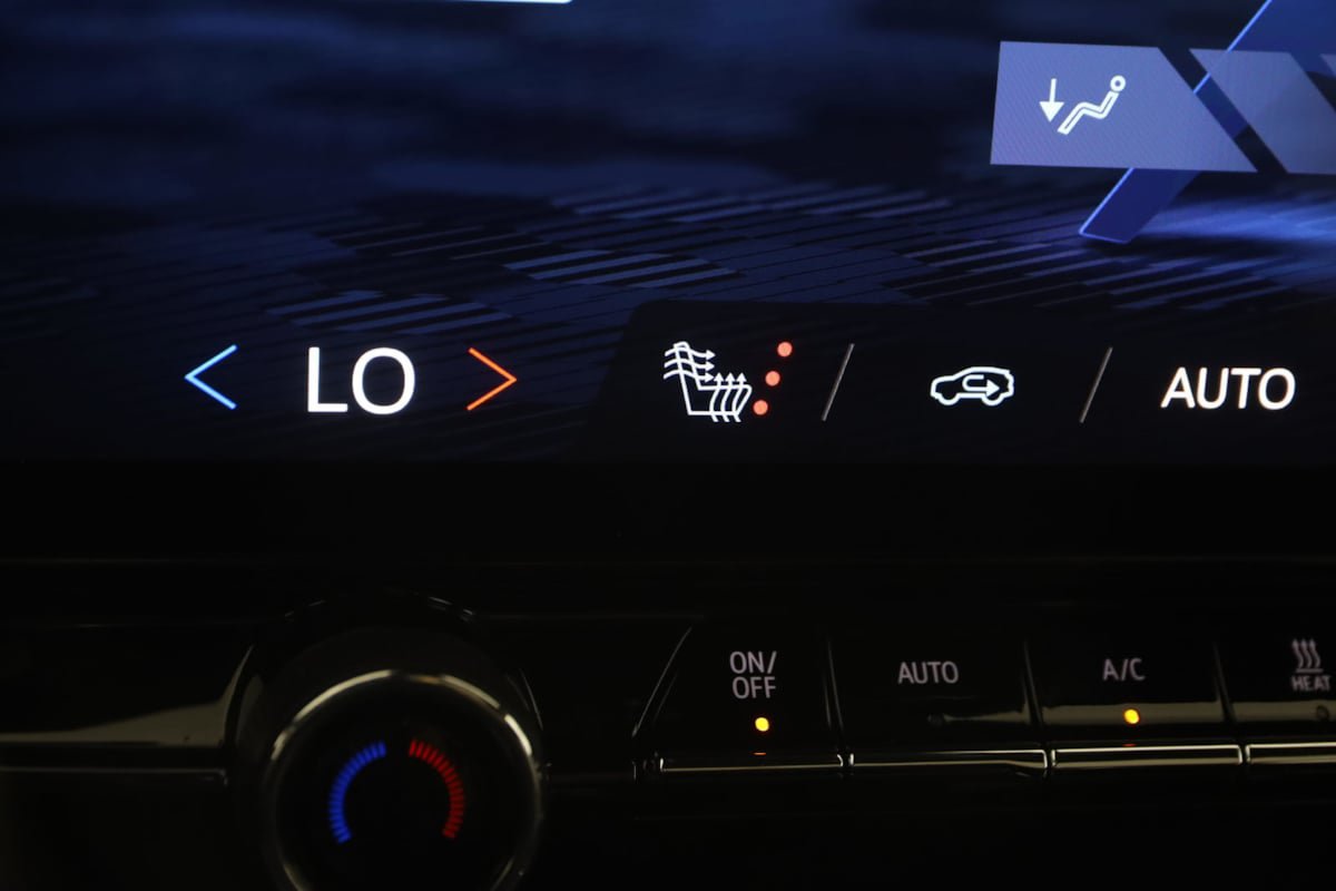 Used 2024 Chevrolet Blazer EV LT AWD/4WD image 8