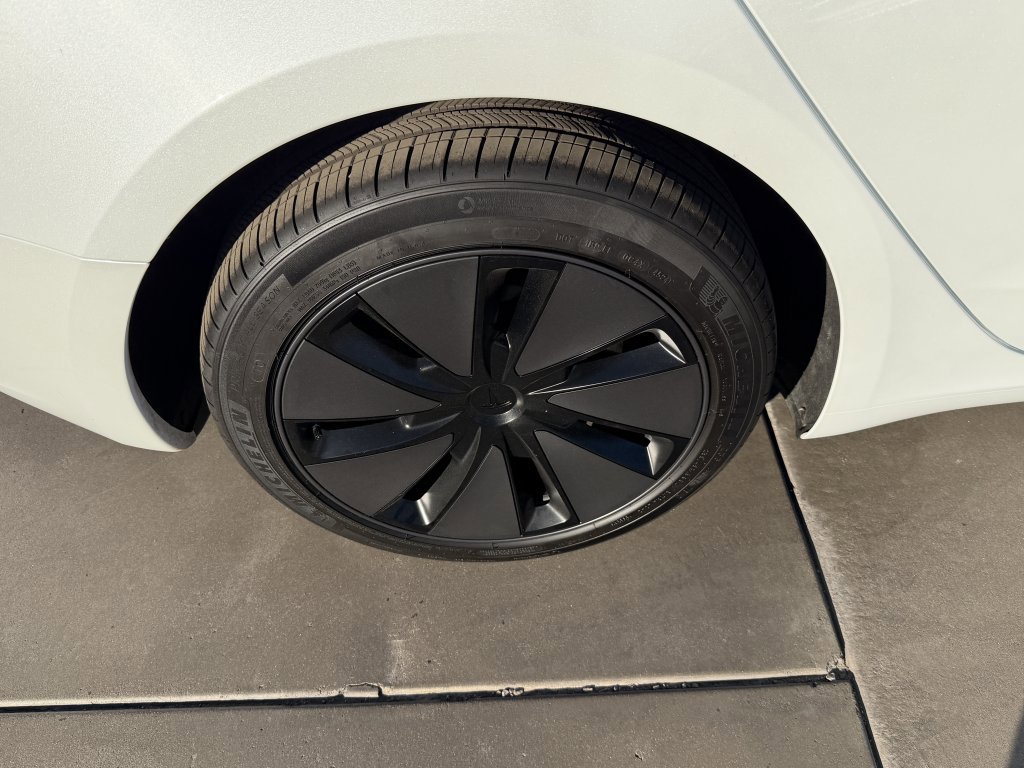 Used 2025 Tesla Model 3 image 15