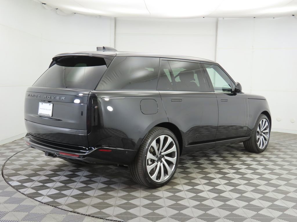 New 2026 Land Rover Range Rover Long Wheelbase SE image 5