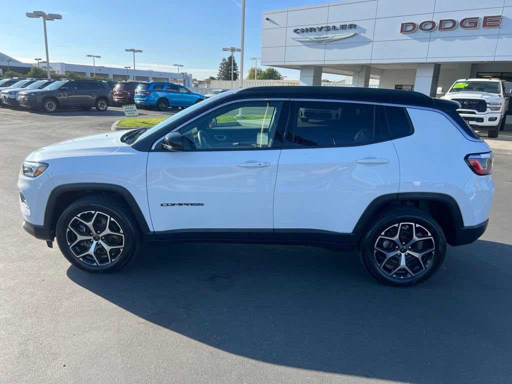 Used 2025 Jeep Compass Limited AWD/4WD image 18