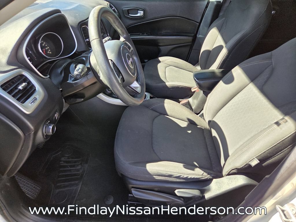 Used 2018 Jeep Compass Sport AWD/4WD image 10