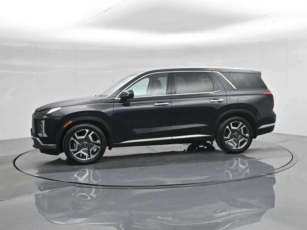 Used 2023 Hyundai Palisade Limited w/ Cargo Package image 32