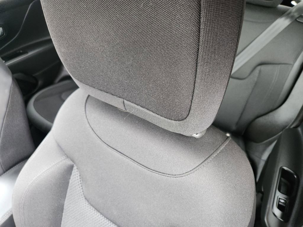 Used 2018 Jeep Renegade Altitude w/ Safety & Security Group FWD image 6