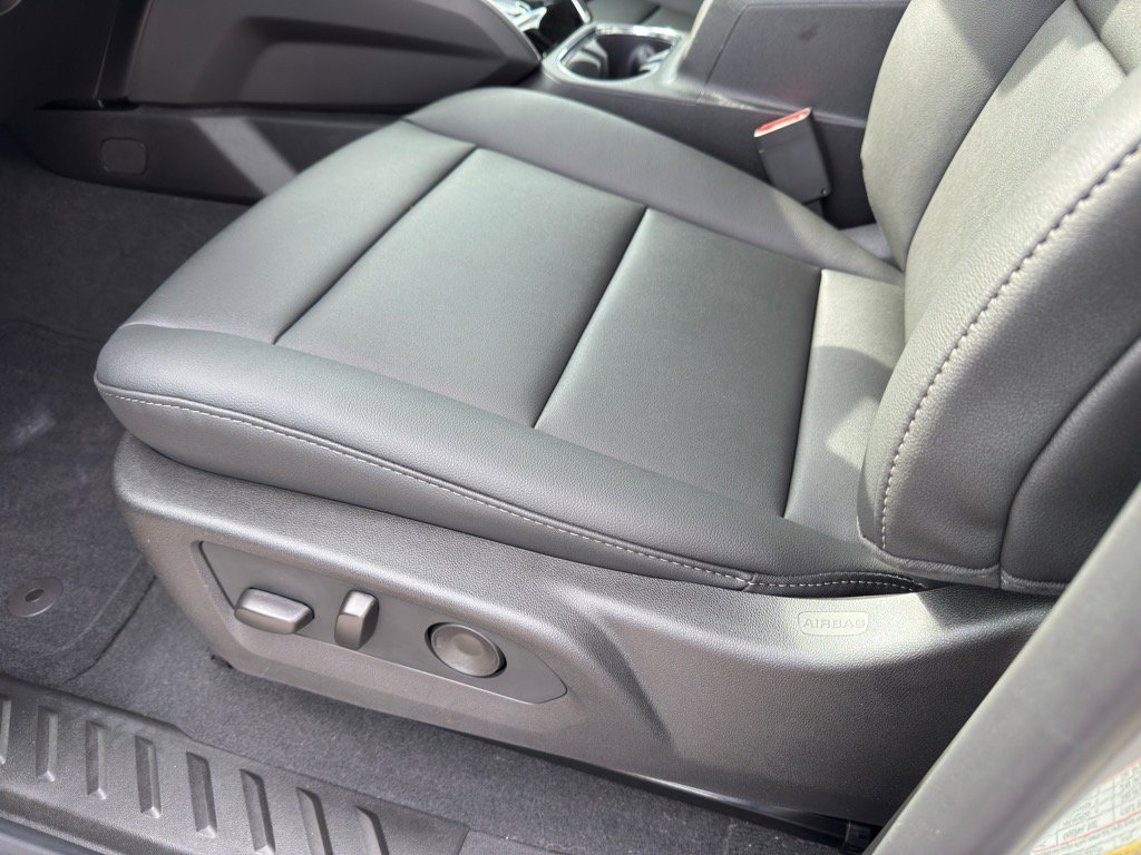 New 2026 GMC Canyon Elevation w/ Convenience Package image 8